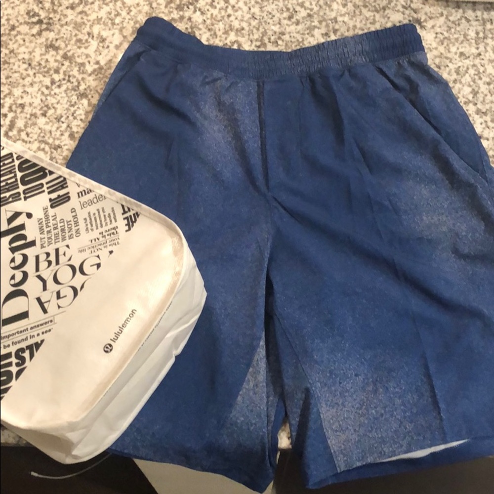 Lulu lemon pave breaker shorts 9” linerless